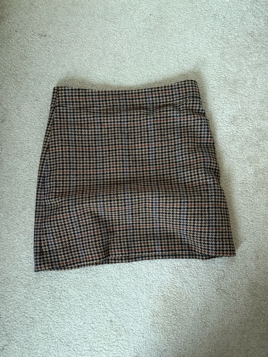 J. Crew Dresses & Skirts - J. Crew Brown and Black Houndstooth Mini Skirt